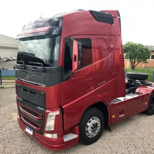 DEFLETOR DE AR / QUEBRA VENTO / VOLVO FH APARTIR DE 2015 - PLÁSTICO ABS.